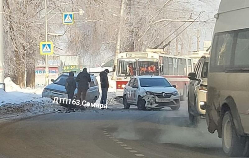 В Самаре из-за ДТП возможны задержки нескольких маршрутов троллейбусов