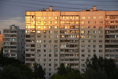 В Сызрани скончался мужчина, который поймал в пиджак выпавшего из окна ребенка