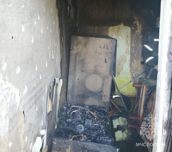 В Самаре из-за пожара в пятиэтажке пострадали ребенок и пенсионерка