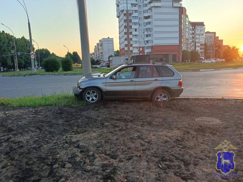 В Самаре молодой водитель на Toyota Camry сбил 11-летнюю девочку