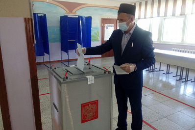 Имам Тольятти проголосовал по поправкам в Конституцию