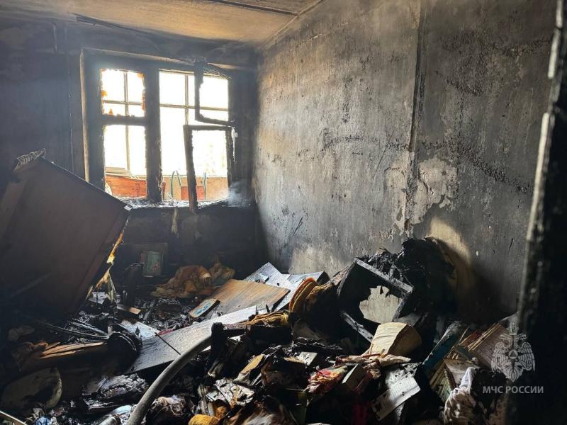 В Тольятти из-за упавшей лампады загорелась квартира