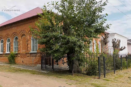 Экзотическая Бобровка. Пришельцы из города