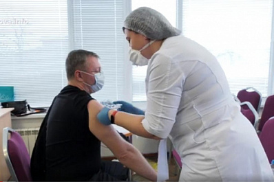 Сотрудники самарской областной Федерации профсоюзов прошли повторную вакцинацию от COVID-19