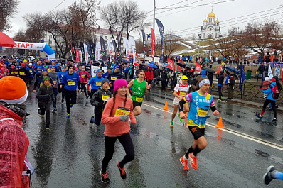 Порядка 2 тысяч человек приняли участие в "Космическом забеге" в Самаре