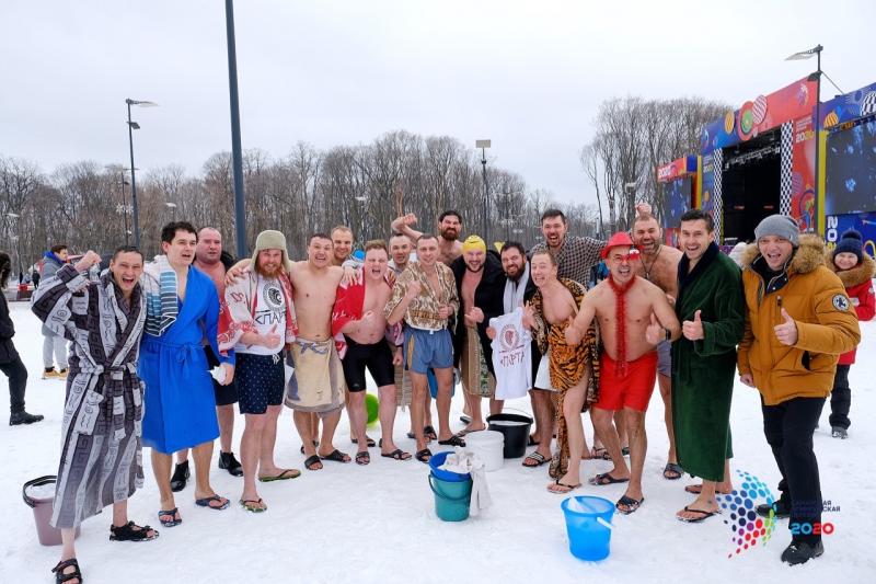 В "Самарской Олимпийской Деревне" прошли массовые обливания водой