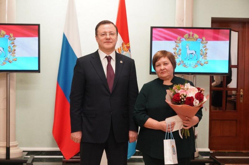 Делают регион сильнее: заслуженным жителям Самарской области вручили награды
