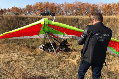 "Задел дорожный знак": появилась первая версия крушения мотодельтаплана в Самарской области