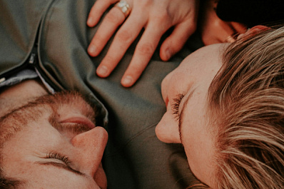 Любовный гороскоп на апрель 2025 года: советы для каждой женщины