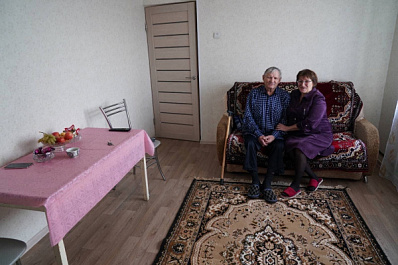 Не остались наедине с бедой: погорельцы из Борского района заселяются в новые дома
