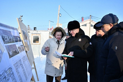 Дмитрий Азаров посетил стройплощадку жилого корпуса пансионата для инвалидов