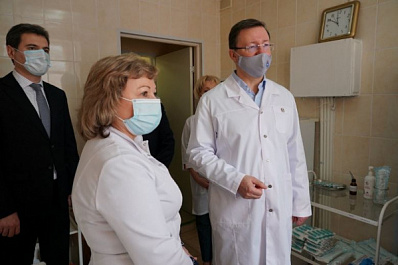 Дмитрий Азаров попросил медиков бережнее относиться к своему здоровью