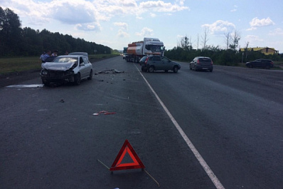 В Самарской области иномарка влетела в "Калину", пострадали двое детей