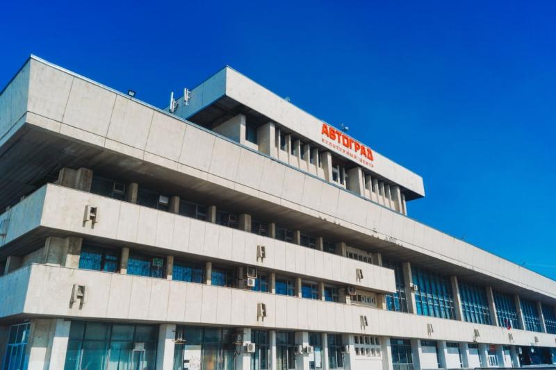 В культурном центре "Автоград" обновили площадку для танцевальных вечеров