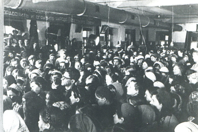 Приближая Победу. Танк от школьников и успехи заводов: хроника жизни Куйбышева в апреле 1942-го и 1945-го