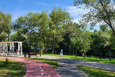 В самарском Ерик Парке вандалы портят лавочки и ограждения