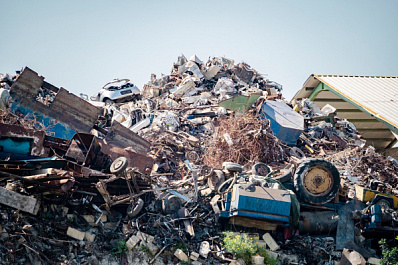 В Самарской области захламили 500 кв. метров земли бытовым мусором