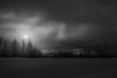 Новосибирцы пожаловались на чёрный снег