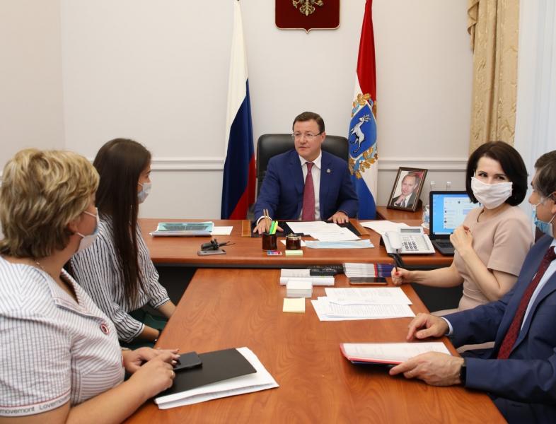 Губернатор Дмитрий Азаров провёл личный приём граждан