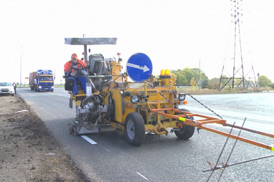 Ремонт на финишной прямой: на обновленной трассе Осинки - Приволжье наносят разметку