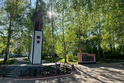 В Новосемейкино отремонтировали памятник "Воинам-освободителям"