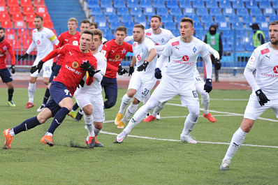 "Крылья Советов" в упорной борьбе увезли победу из Хабаровска