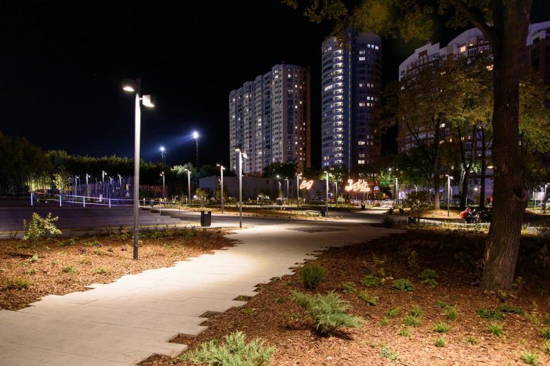 Провел совещания, подписал документы и прогулялся по ночной Самаре: Дмитрий Азаров подвёл итоги рабочего вторника