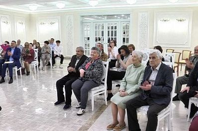 В Тольятти поздравили семейные пары, которые живут в браке более полувека