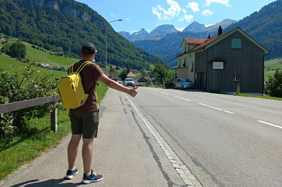 Россиянин решил добраться до Таиланда автостопом и без денег