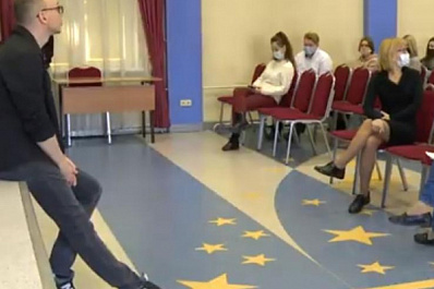 Тренер по публичным выступлениям стал спикером проекта "Диалоги на равных" в Самаре