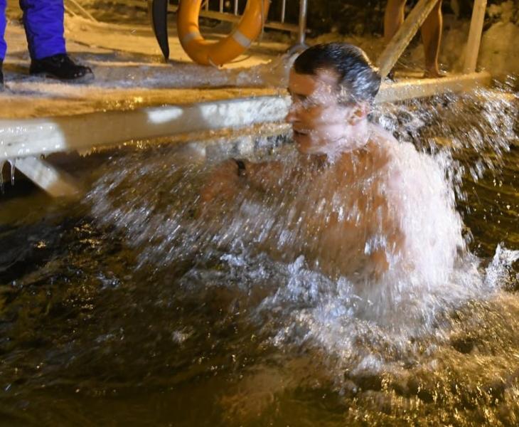 Вызывает ли рак купание в проруби: мнение экспертов