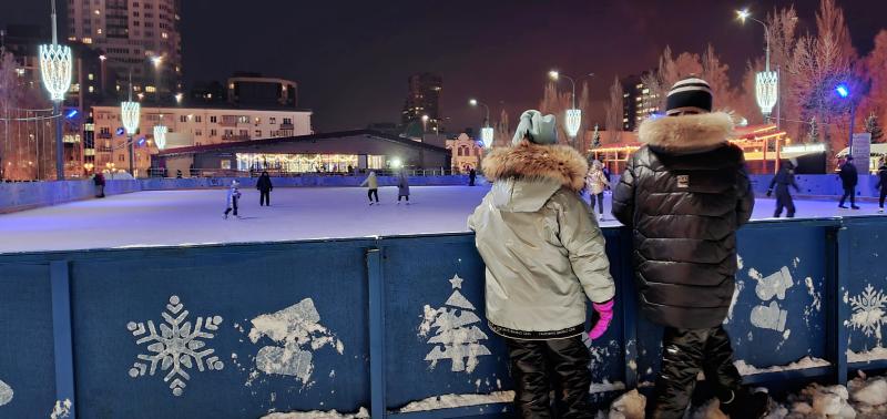 В Самаре в конце декабря зальют два ледовых катка на площади Куйбышева