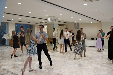 Будущих молодоженов Самары приглашают на бесплатный урок вальса