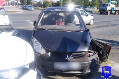 В Тольятти 89-летний водитель иномарки спровоцировал массовое ДТП на перекрестке