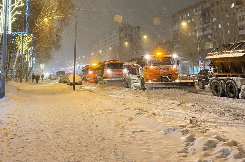 За минувшую ночь из Самары на полигоны вывезли более 5 тысяч тонн снега