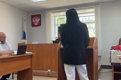 Содержал семью: показания жены владельца бизнеса по производству "Мистера Сидра" из зала суда