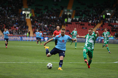 Дмитрий Азаров поздравил футболистов и болельщиков "Крыльев Советов" с выходом в финал Кубка России