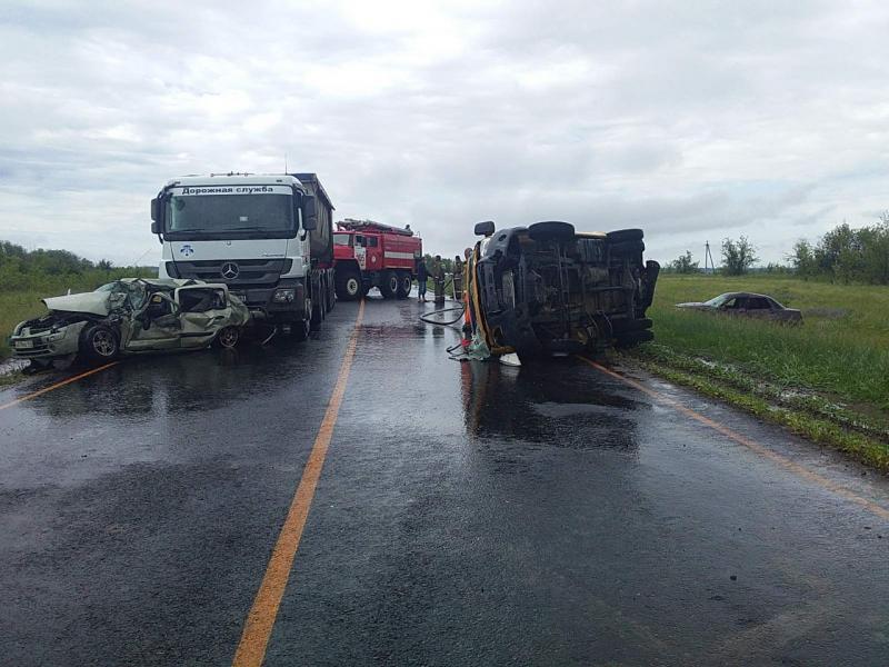 В Самарской области пять человек пострадали в массовом ДТП