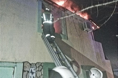 85 пожарных ночью 17 января тушили жилой дом под Новокуйбышевском