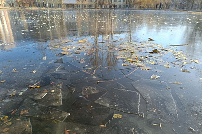 Спасатели рассказали, когда можно выходить на лед водоема