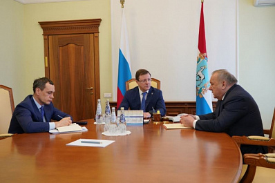 Дмитрий Азаров и депутат Госдумы Владимир Шаманов обсудили коллаборацию вузов и предприятий ОПК