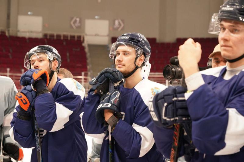 Губернатор Федорищев и министр спорта РФ Дегтярев вручили награды выдающимся спортсменам в День физкультурника