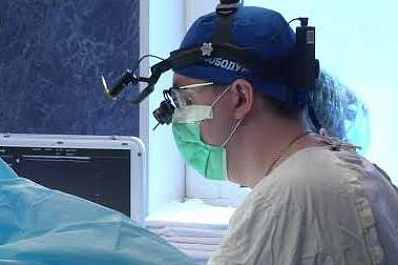 Самарские медики провели уникальную операцию пациенту с синдромом "гаджетов"