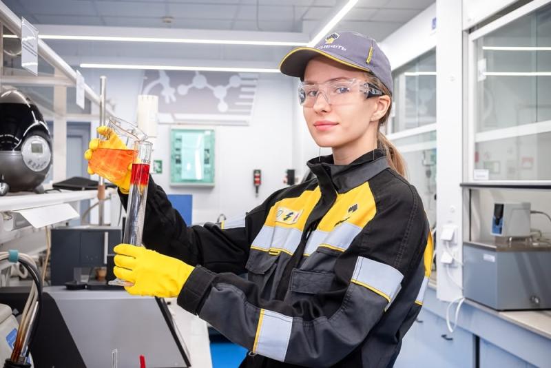 Забота о природе – в приоритете: экологическая лаборатория самарского нефтеперерабатывающего завода успешно прошла независимую аккредитацию