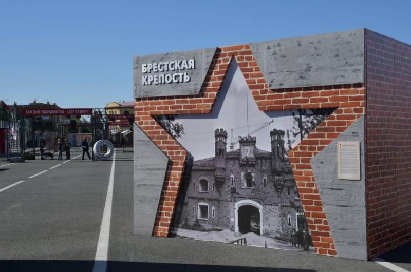 Музейные экспозиции и концерт: как отметят День воинской славы на площади Куйбышева 