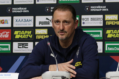 Тренер "Крыльев Советов" назвал победу "Зенита" заслуженной