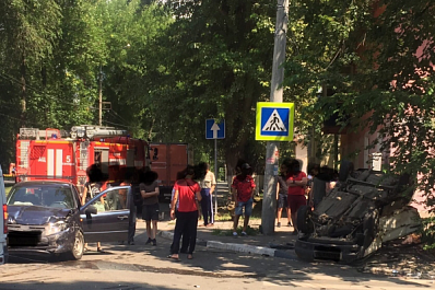 В Самаре на пр. Юных Пионеров произошло ДТП с перевертышем