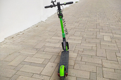 Самарские власти договорились с прокатчиками об ограничении скорости электросамокатов до 15 км/ч