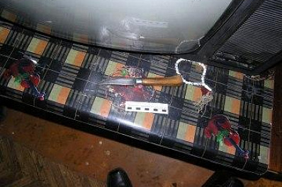 Во время ссоры самарская пенсионерка ранила ножом сожителя дочери