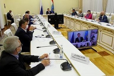 Дмитрий Азаров провел заседание Совета по межнациональным отношениям